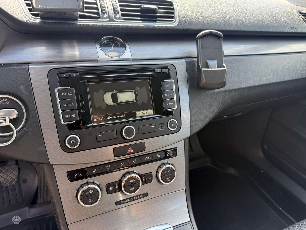 Volkswagen Passat 2014 — photo 21