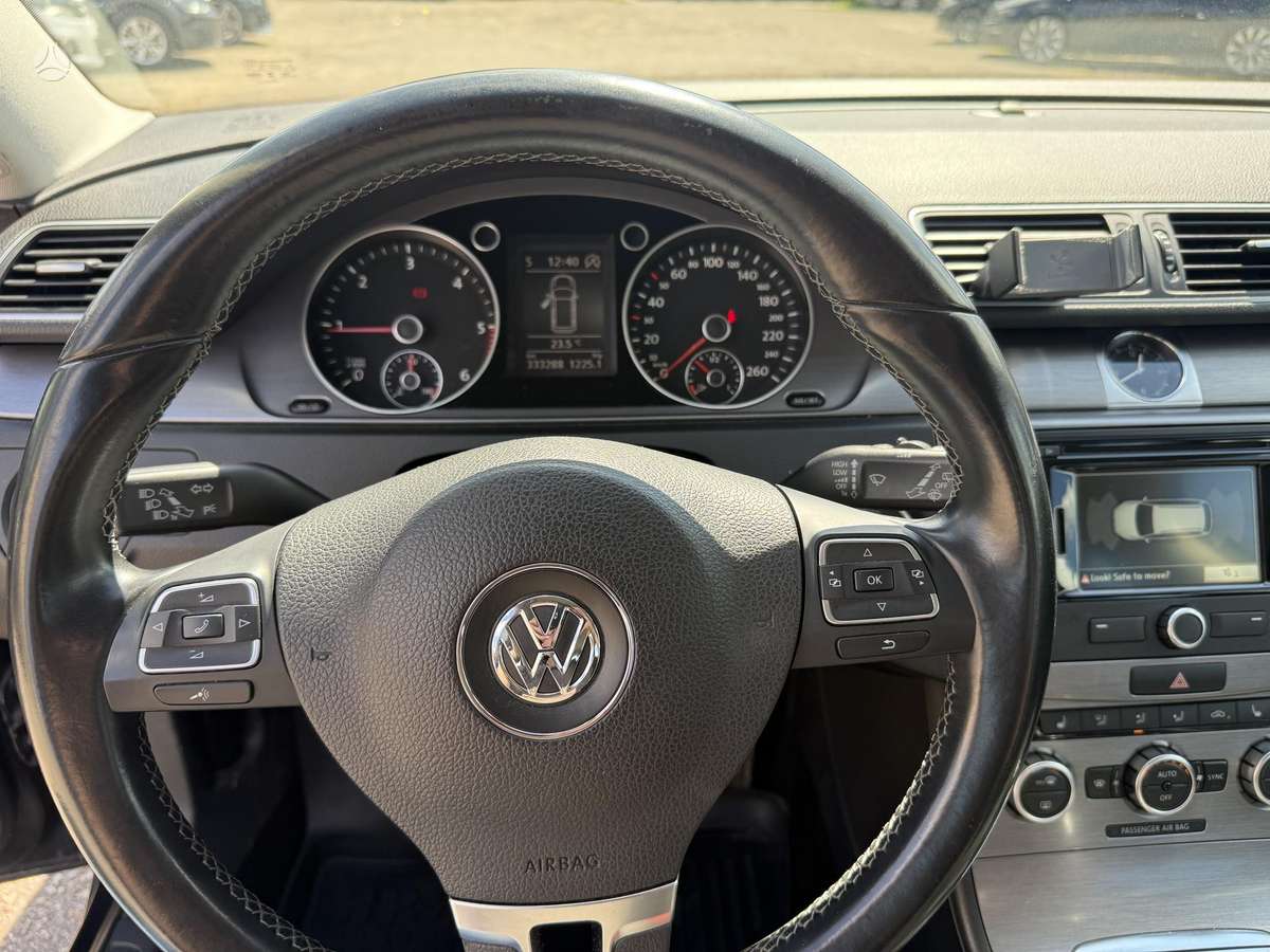 Volkswagen Passat 2014 — photo 23