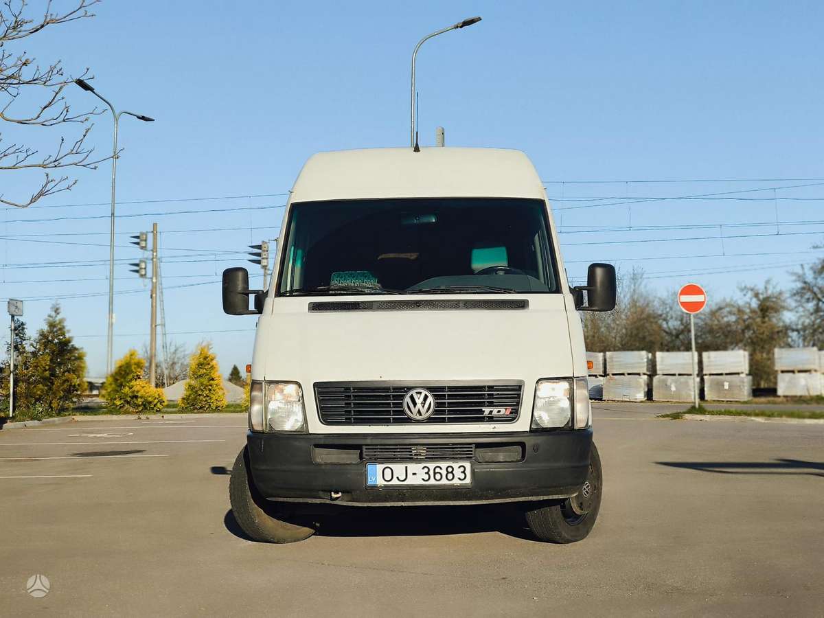 Volkswagen LT 2005 — rear view