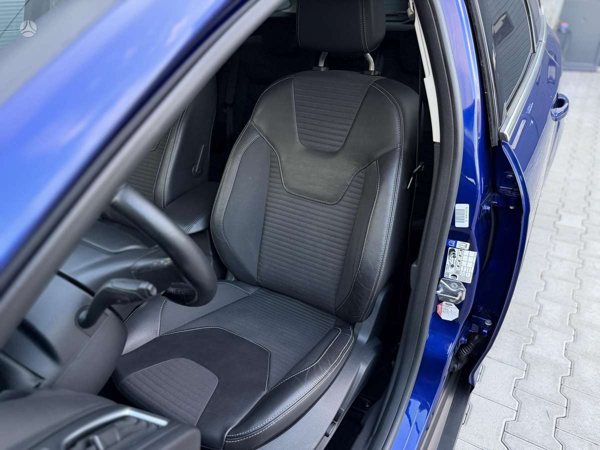 Ford Focus 2015 — фото 11