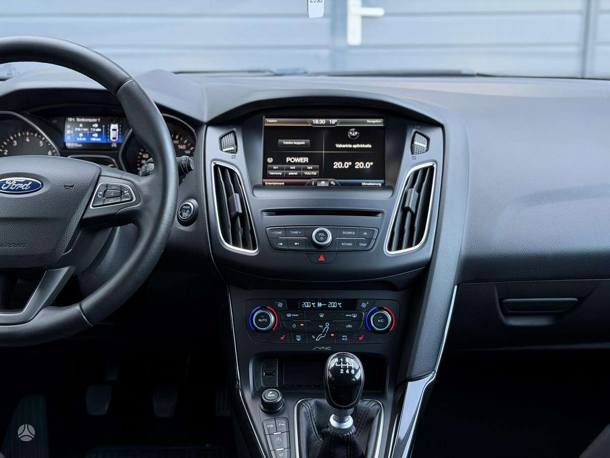 Ford Focus 2015 — фото 19
