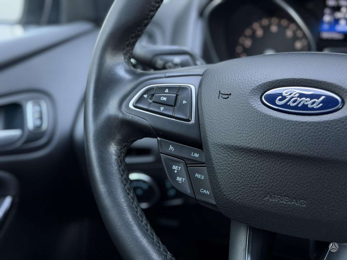 Ford Focus 2015 — фото 22