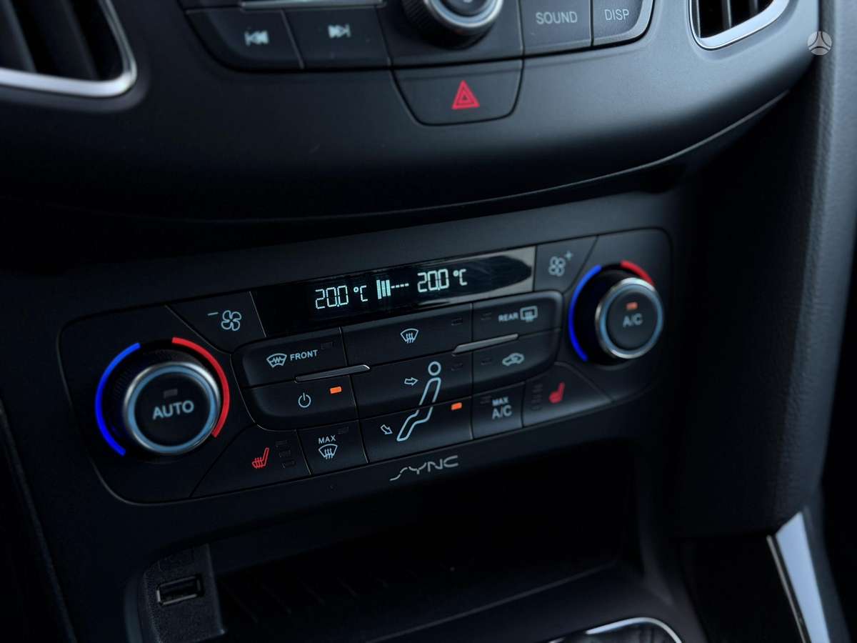 Ford Focus 2015 — фото 36