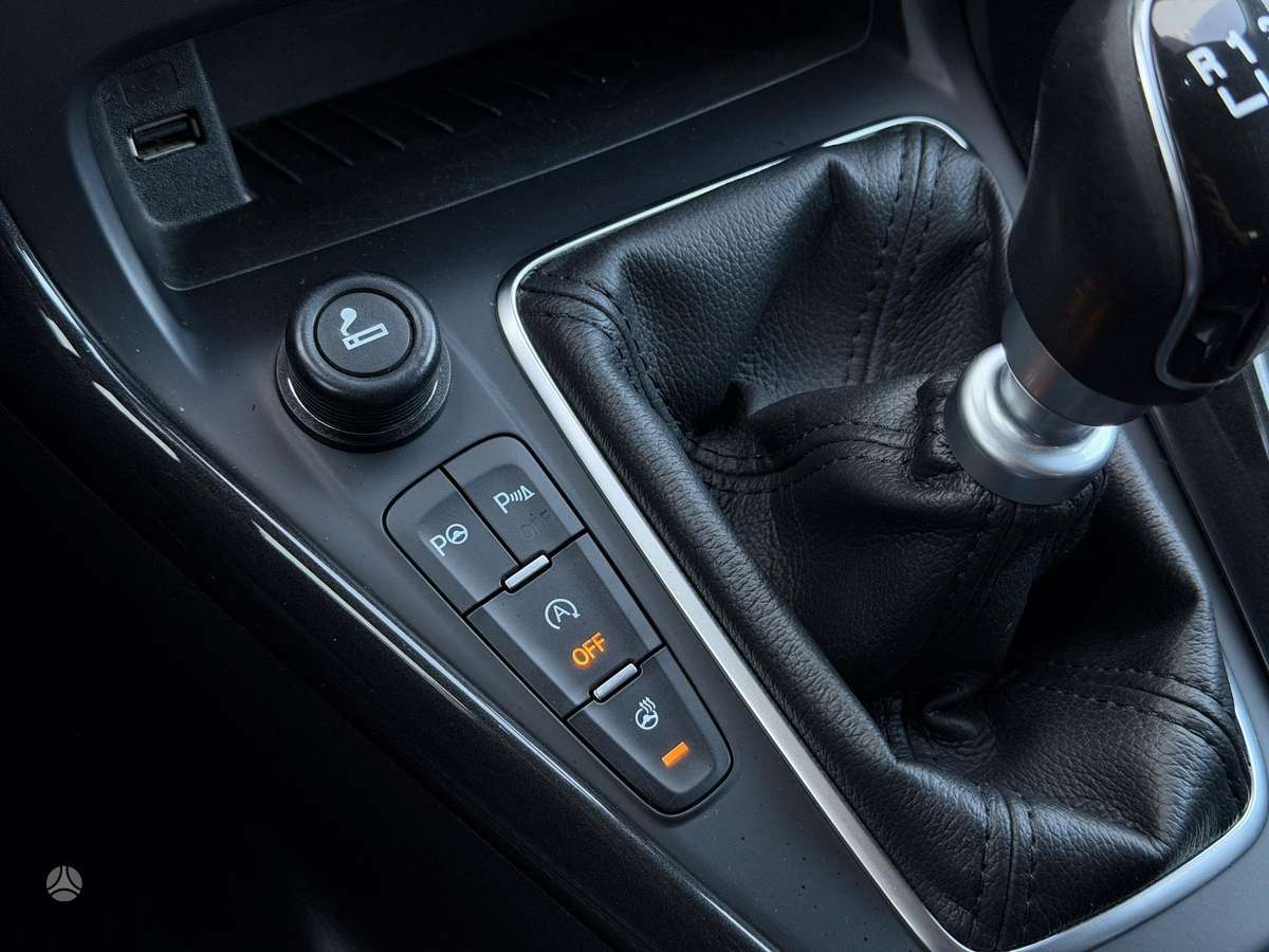Ford Focus 2015 — фото 37