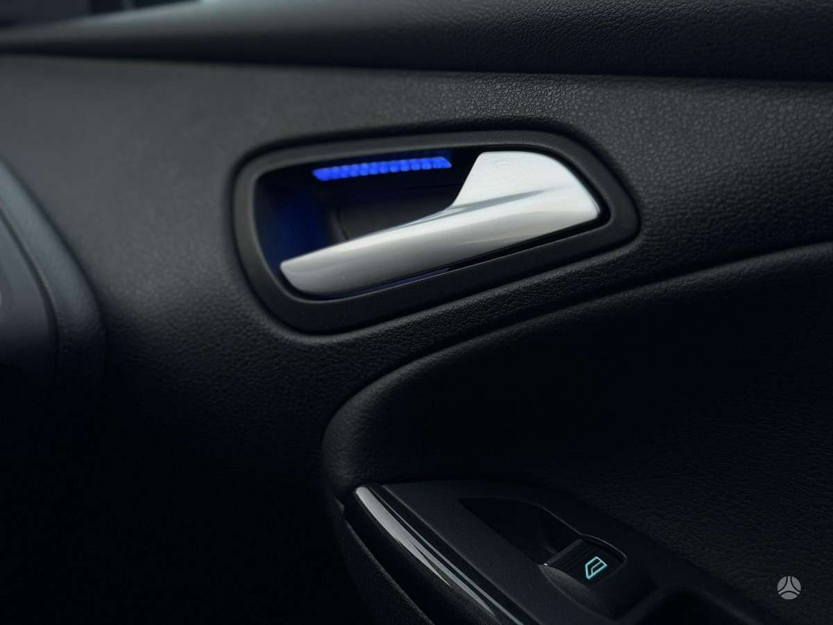Ford Focus 2015 — фото 38