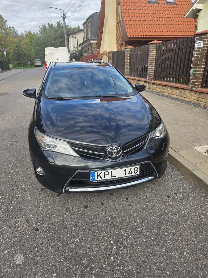 Toyota Auris 2014 — photo 5