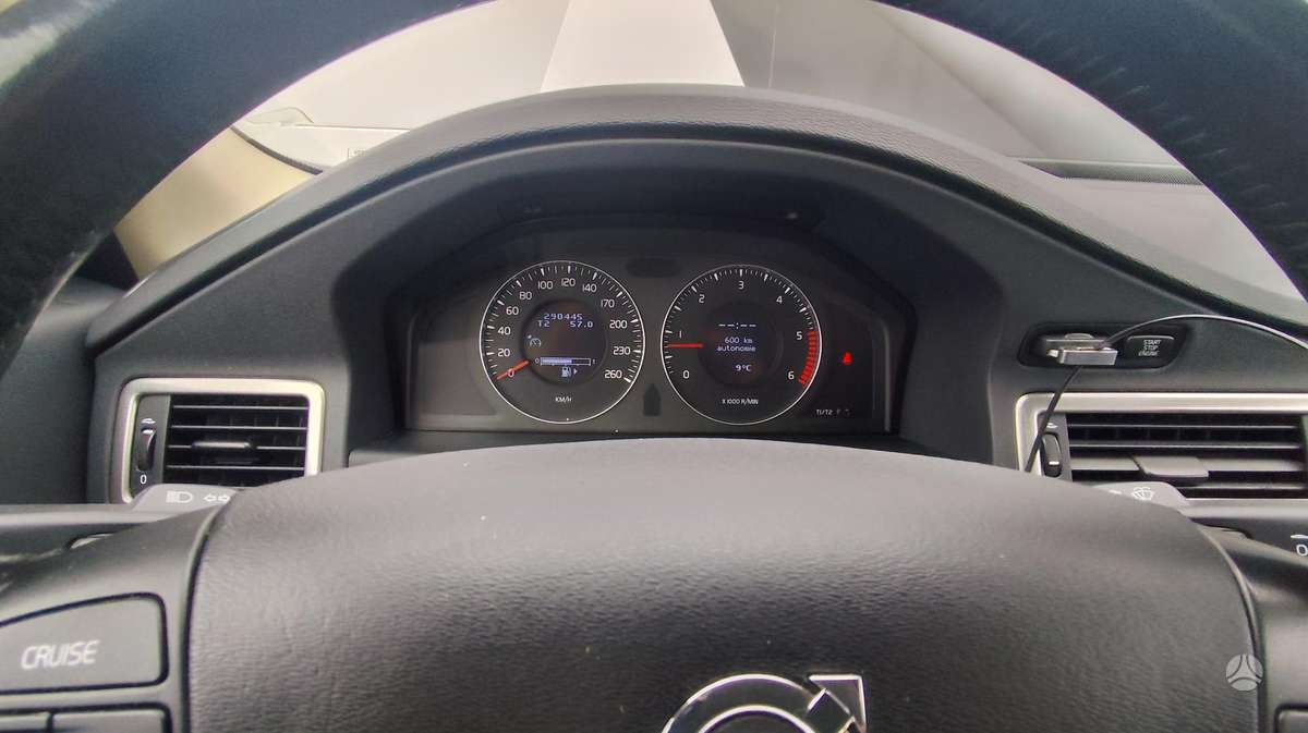 Volvo XC70 2008 — photo 13