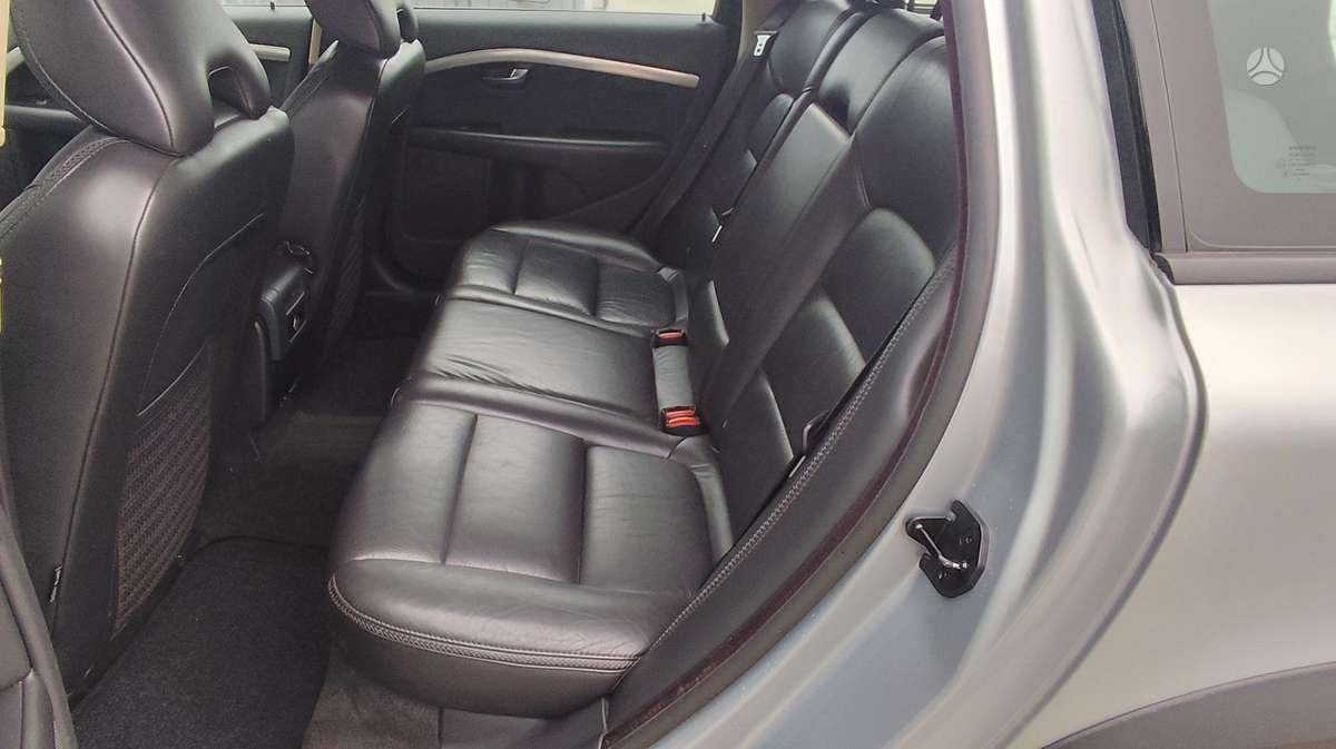 Volvo XC70 2008 — photo 18
