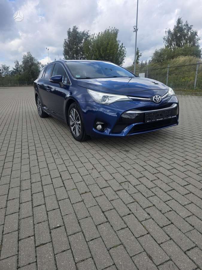 Toyota Avensis 2015 — photo 12