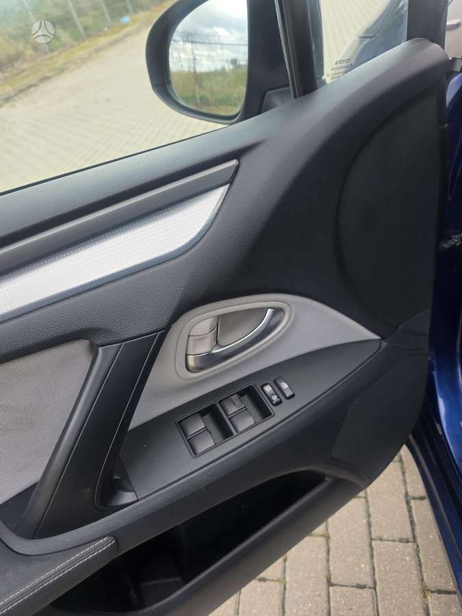 Toyota Avensis 2015 — photo 17