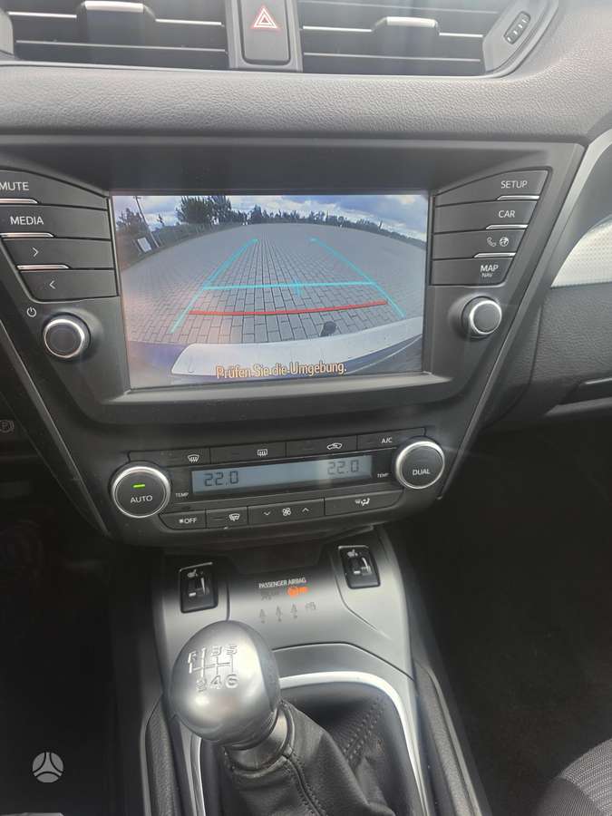 Toyota Avensis 2015 — photo 21