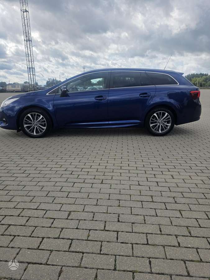 Toyota Avensis 2015 — photo 9