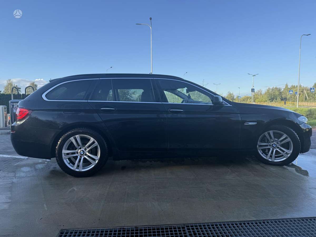 BMW 525 2011 — photo 13