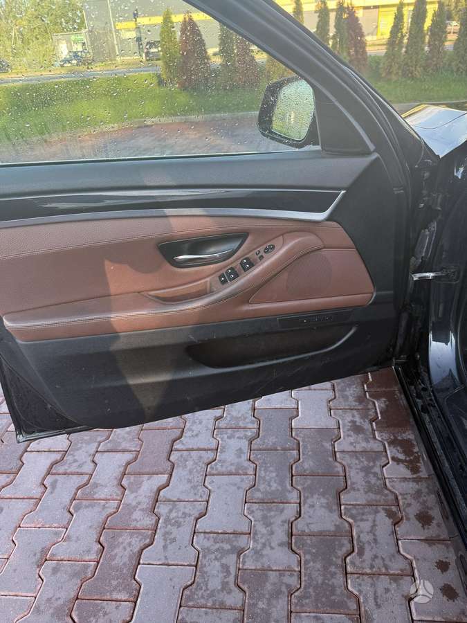 BMW 525 2011 — photo 18