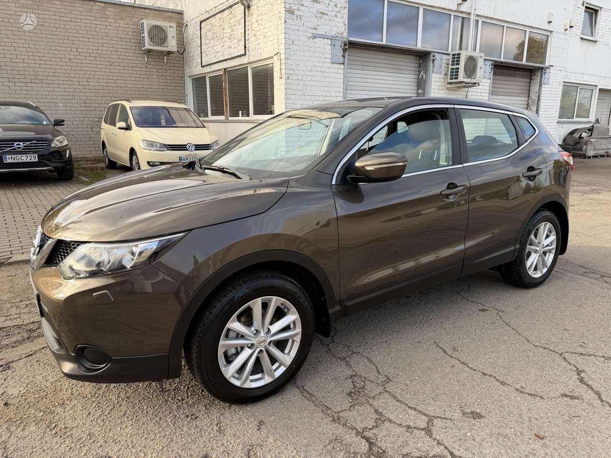 Nissan Qashqai 2014 — салон