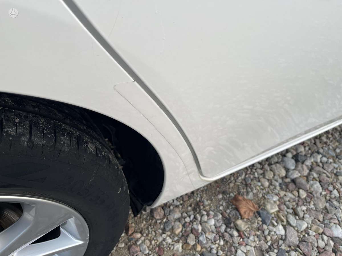 Toyota Auris 2014 — photo 12
