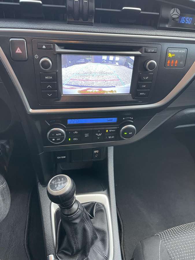 Toyota Auris 2014 — photo 26