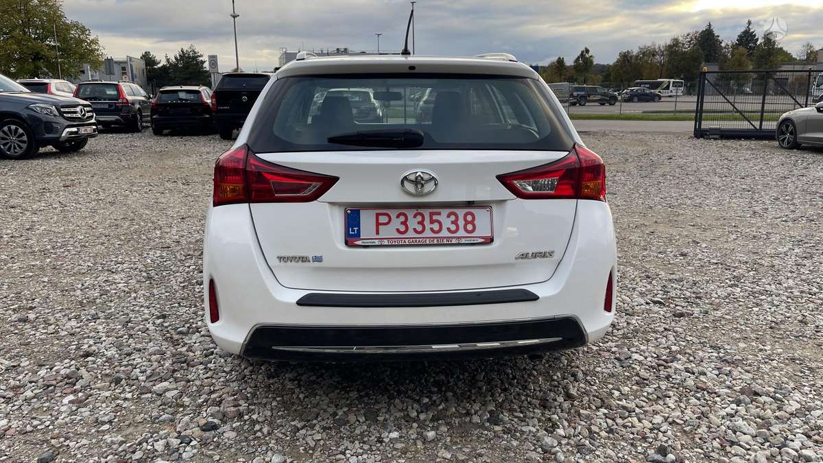 Toyota Auris 2014 — photo 6
