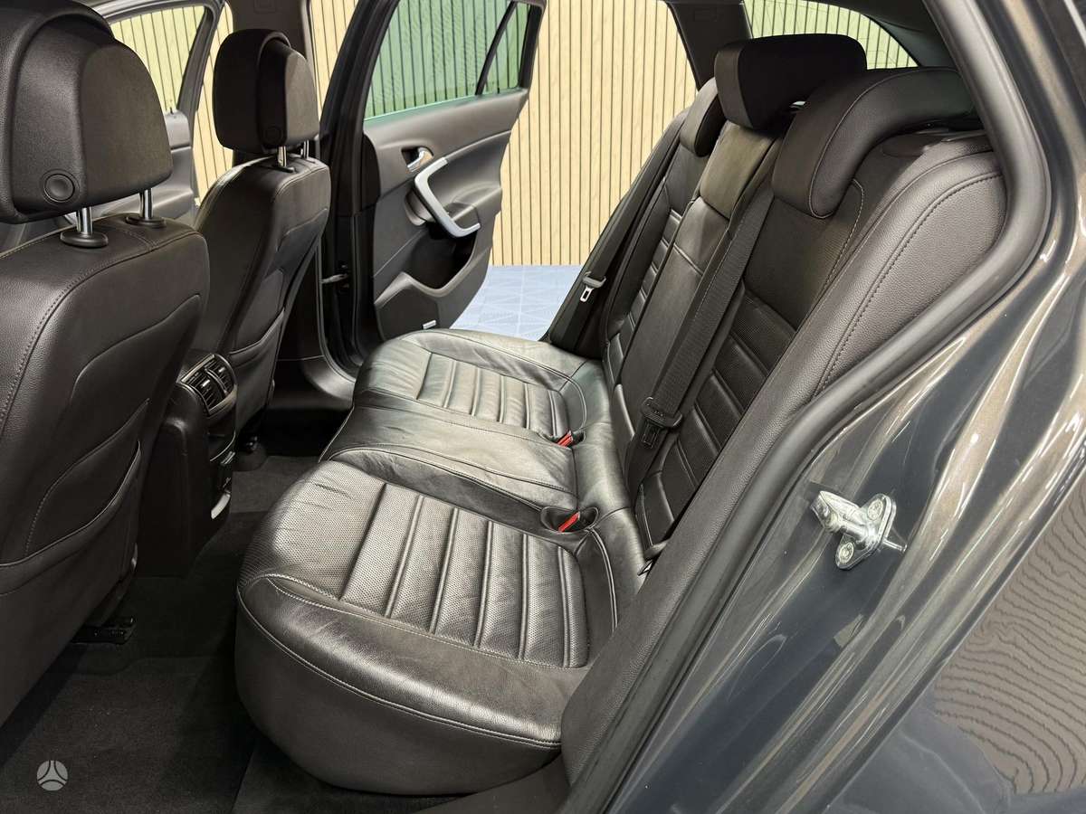 Opel Insignia 2015 — photo 16