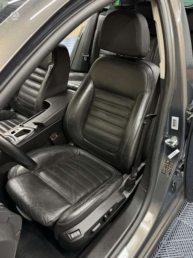Opel Insignia 2015 — photo 17