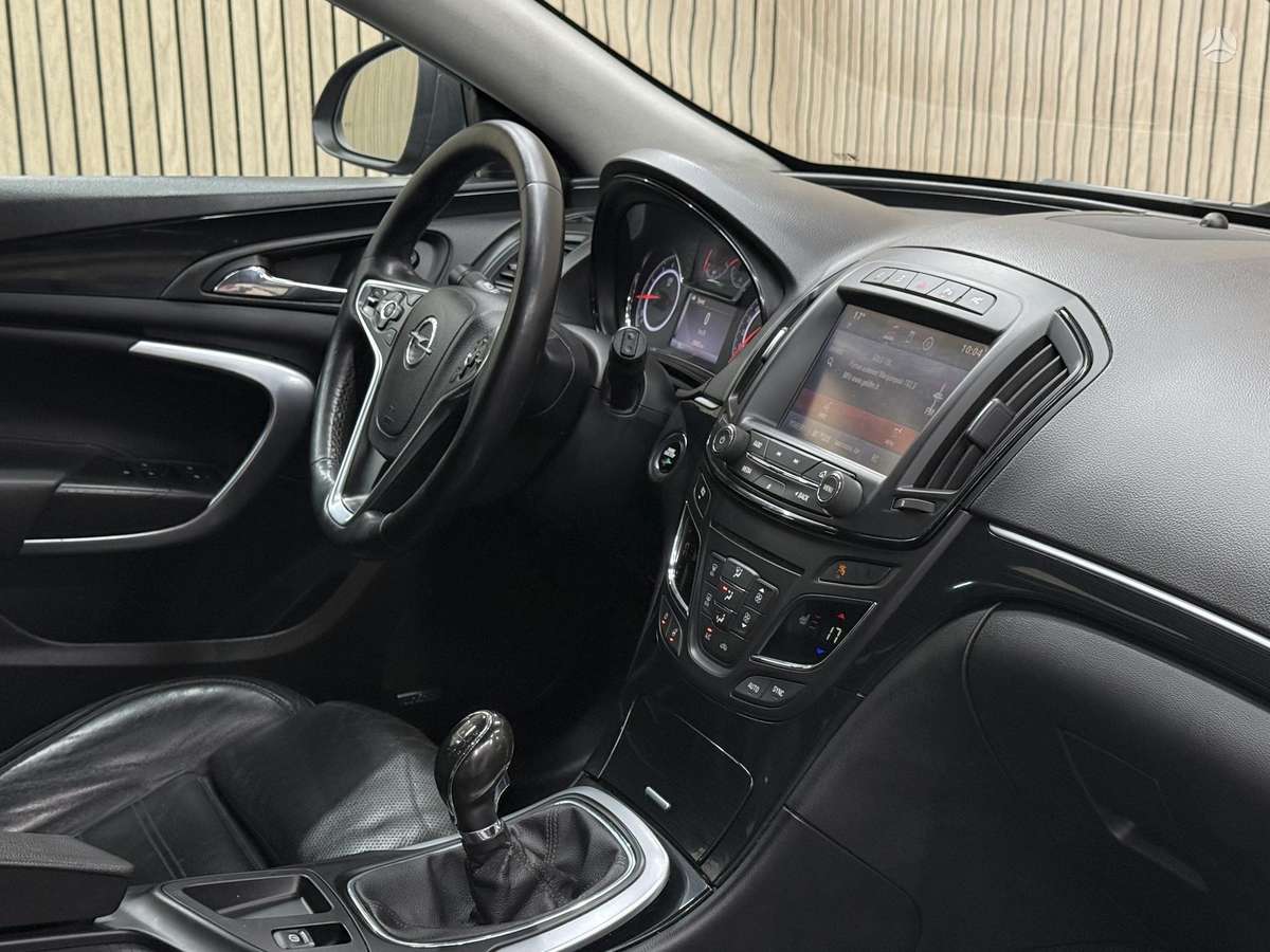 Opel Insignia 2015 — photo 19