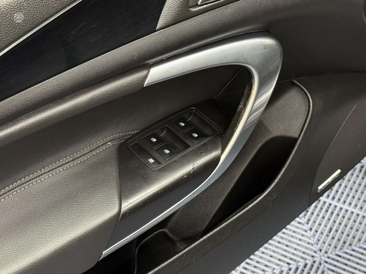 Opel Insignia 2015 — photo 22