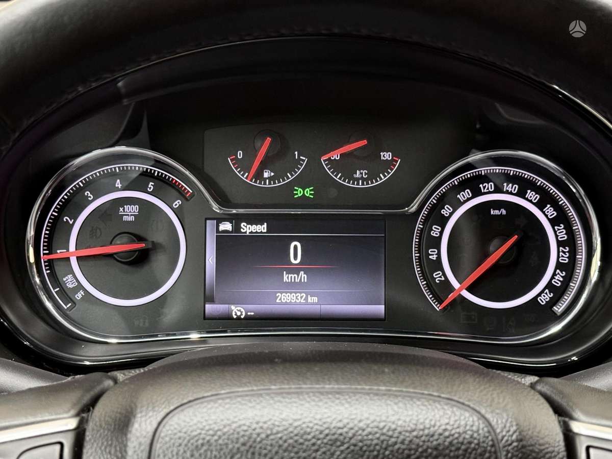 Opel Insignia 2015 — photo 25