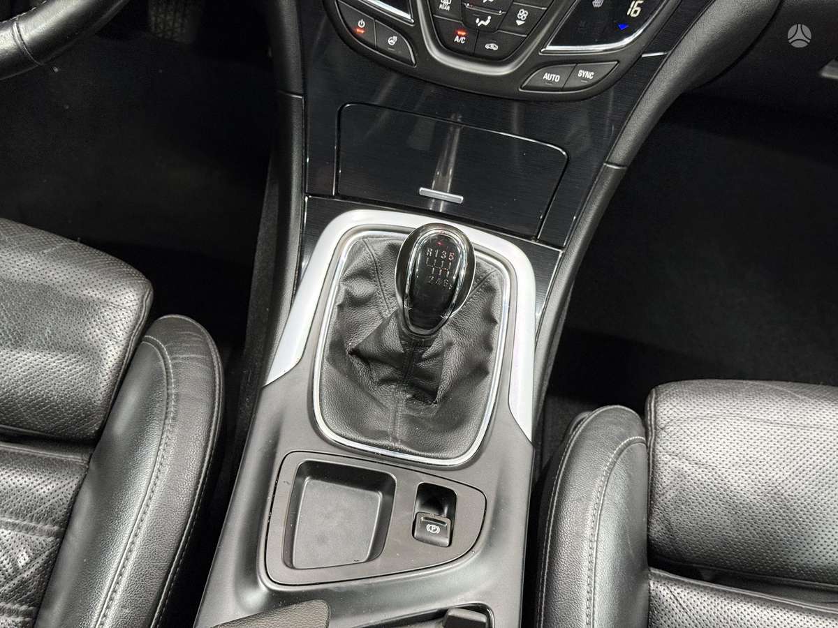 Opel Insignia 2015 — photo 30