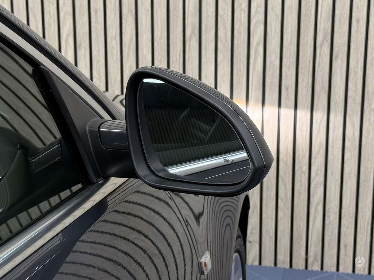 Opel Insignia 2015 — photo 32