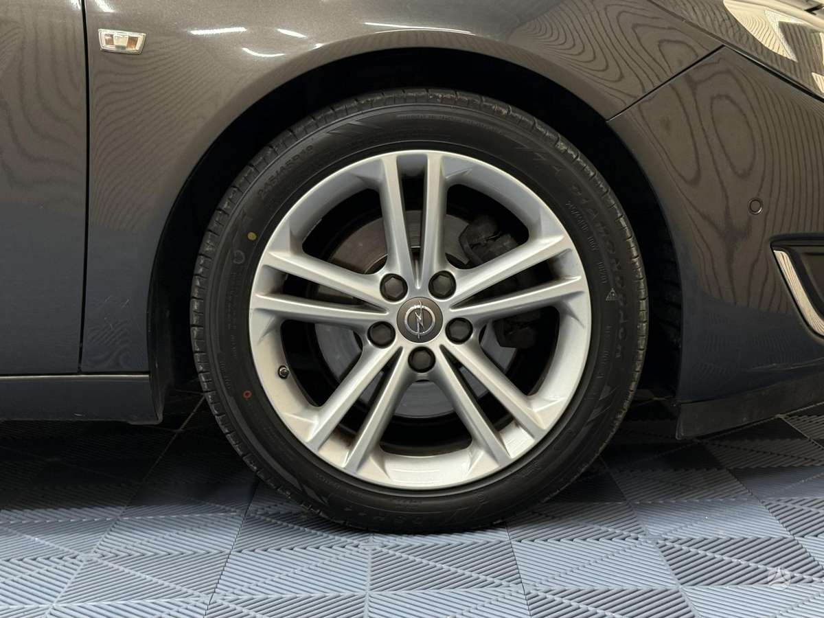 Opel Insignia 2015 — photo 35