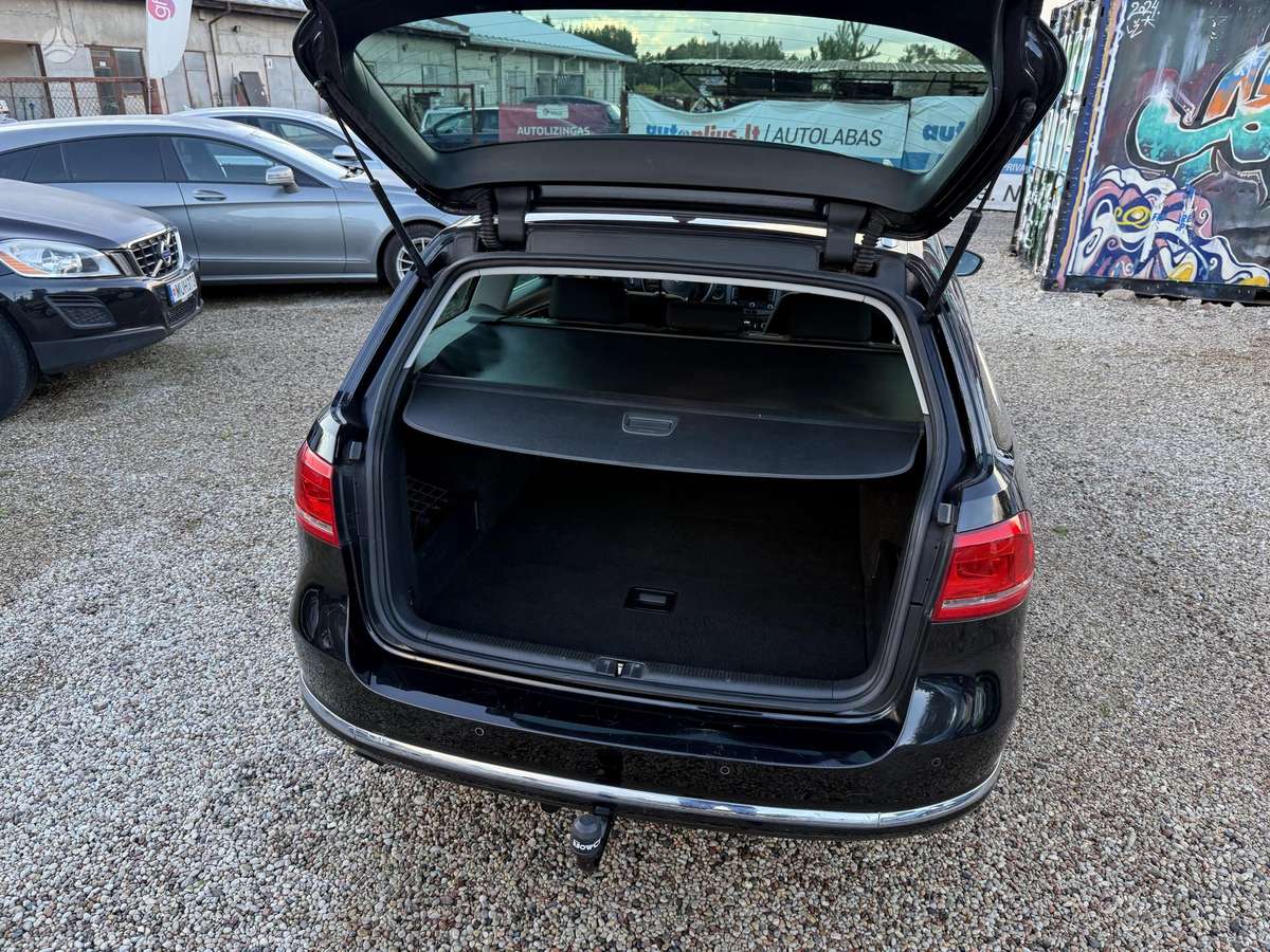 Volkswagen Passat 2012 — photo 11