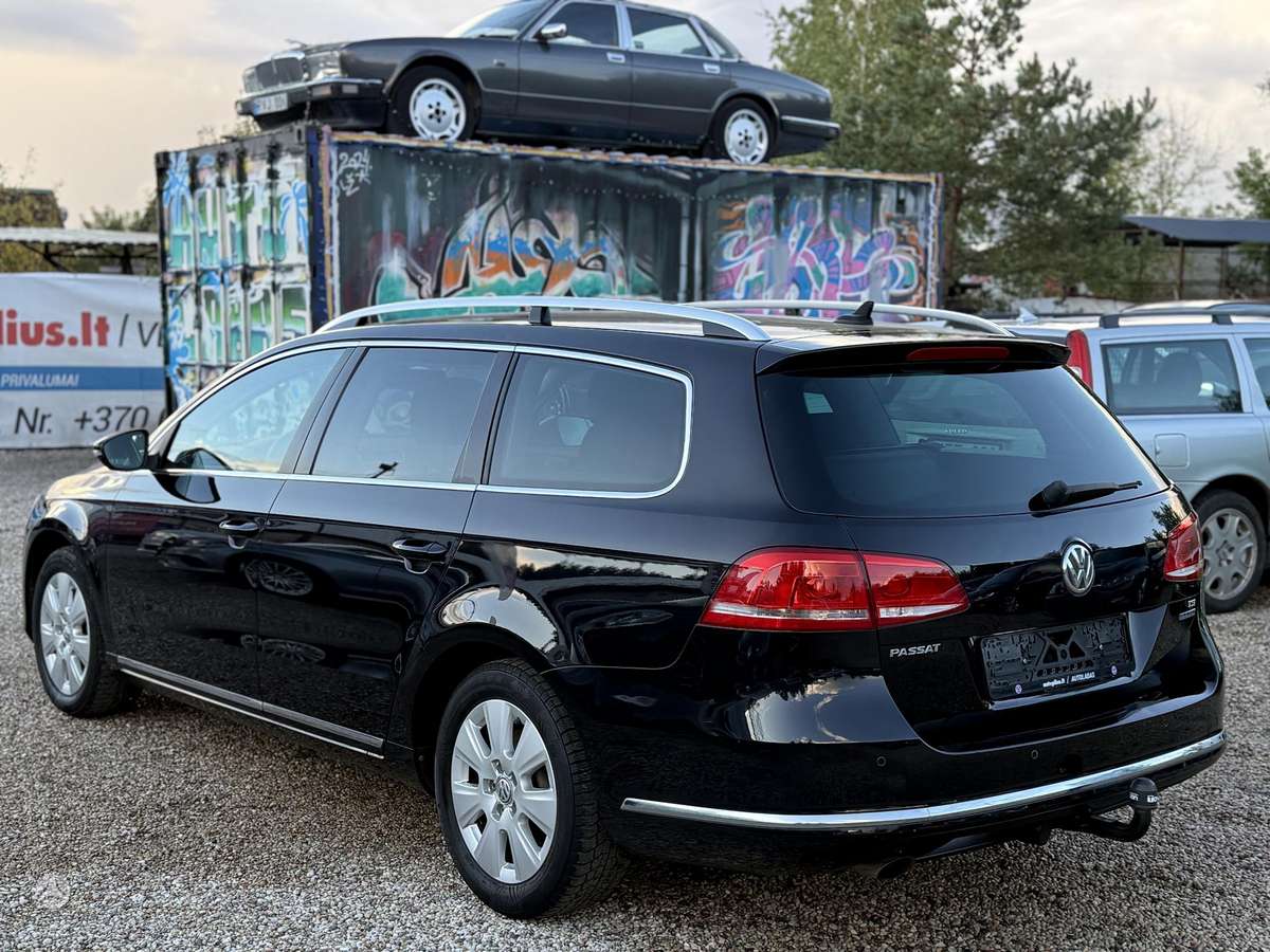 Volkswagen Passat 2012 — engine 1390 cm³, 122 HP (90kW)