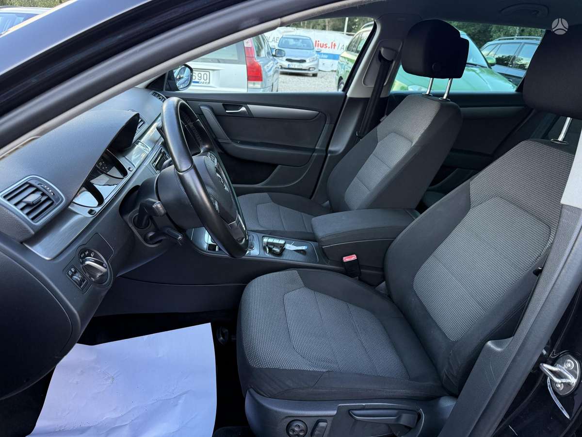 Volkswagen Passat 2012 — photo 6