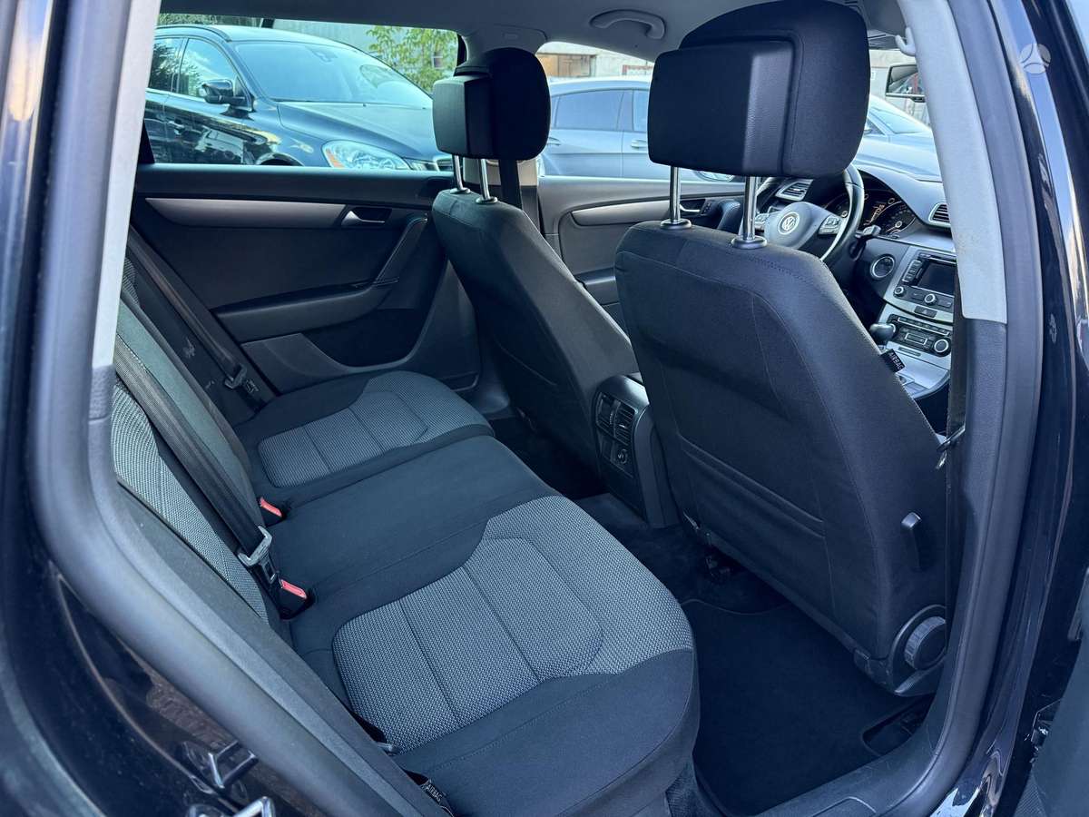 Volkswagen Passat 2012 — photo 9