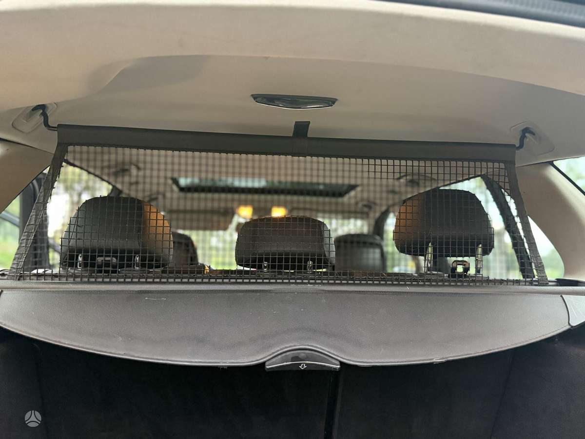 Mercedes-Benz C250 2009 — photo 20