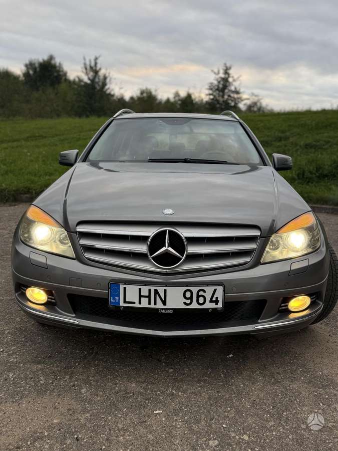 Mercedes-Benz C250 2009 — photo 9