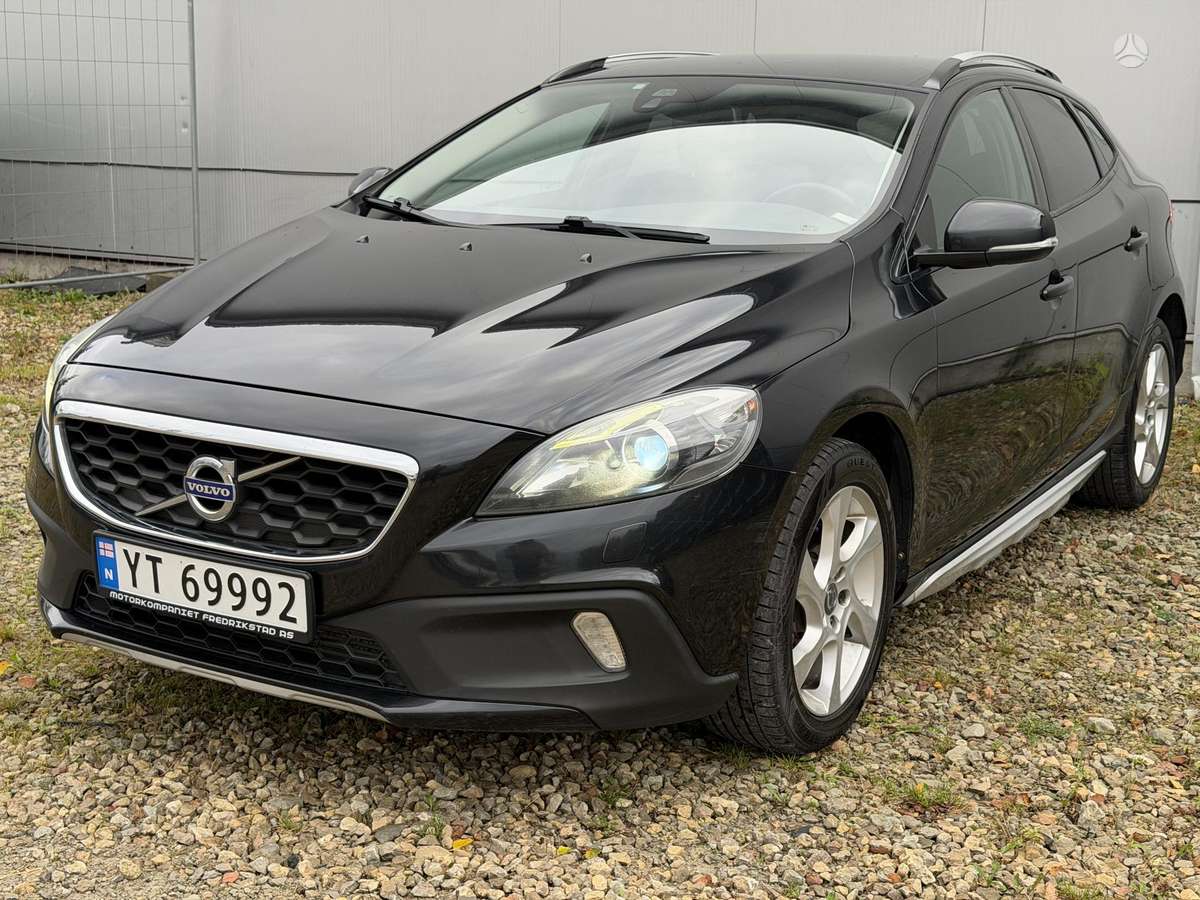 Volvo V40 2013 — vehicle for AFU Ukraine