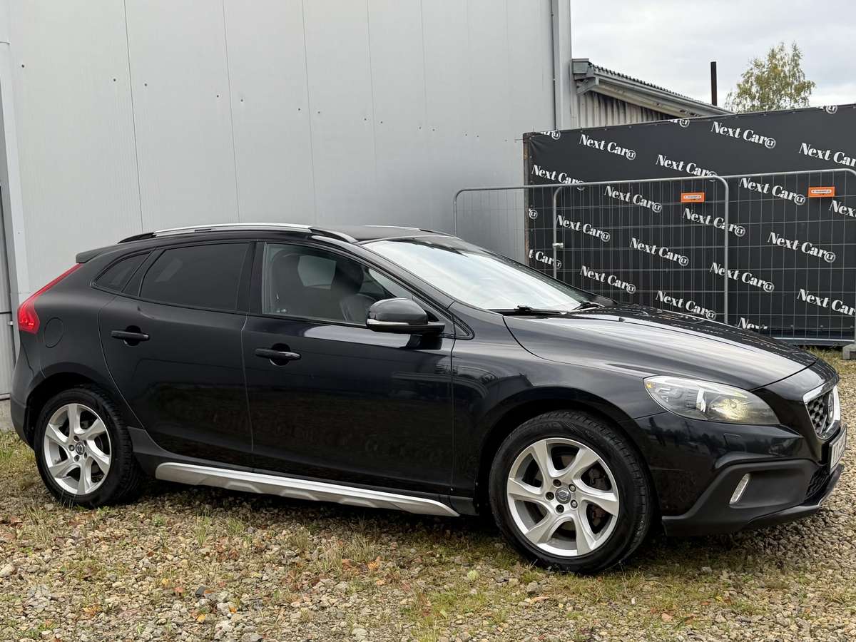 Volvo V40 2013 — engine 1560 cm³, 116 HP (85kW)