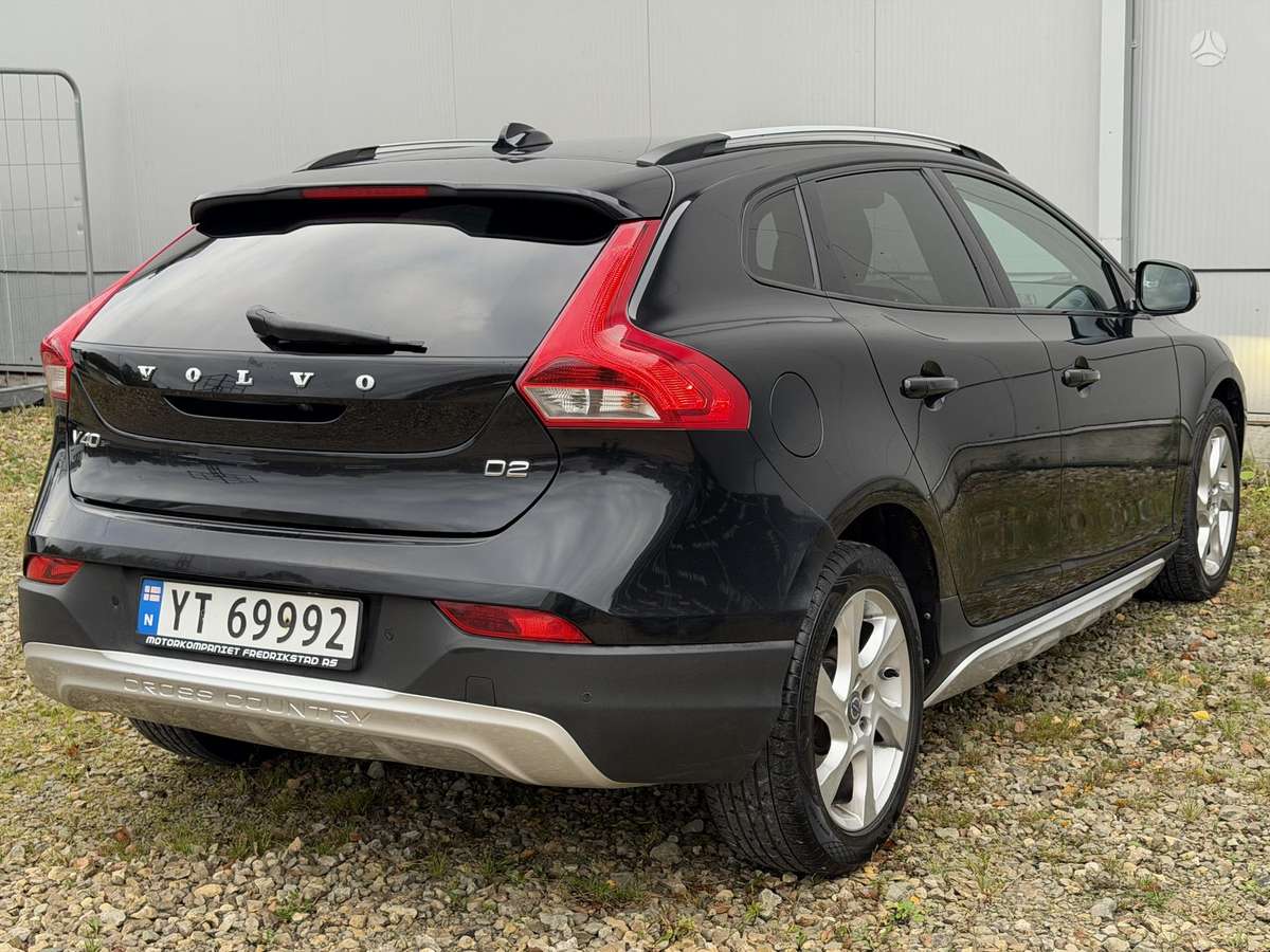 Volvo V40 2013 — photo 7