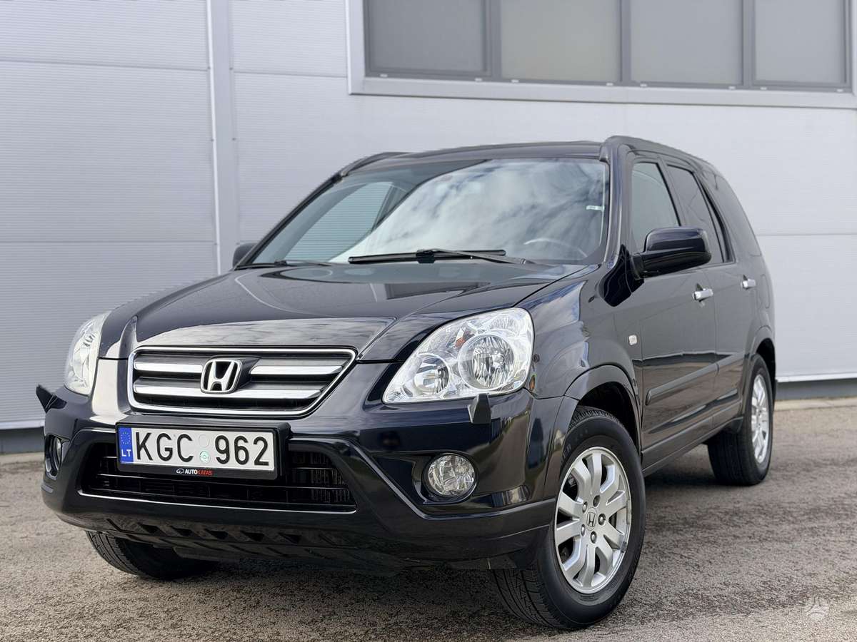 Honda CR-V 2005 — rear view