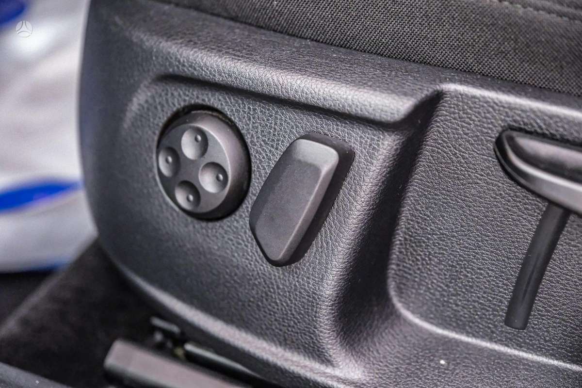 Volkswagen Passat 2013 — photo 13