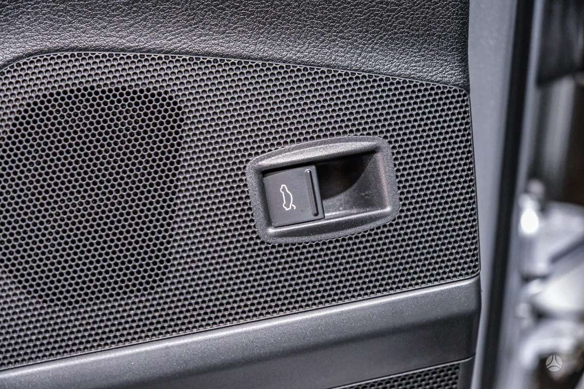Volkswagen Passat 2013 — photo 14