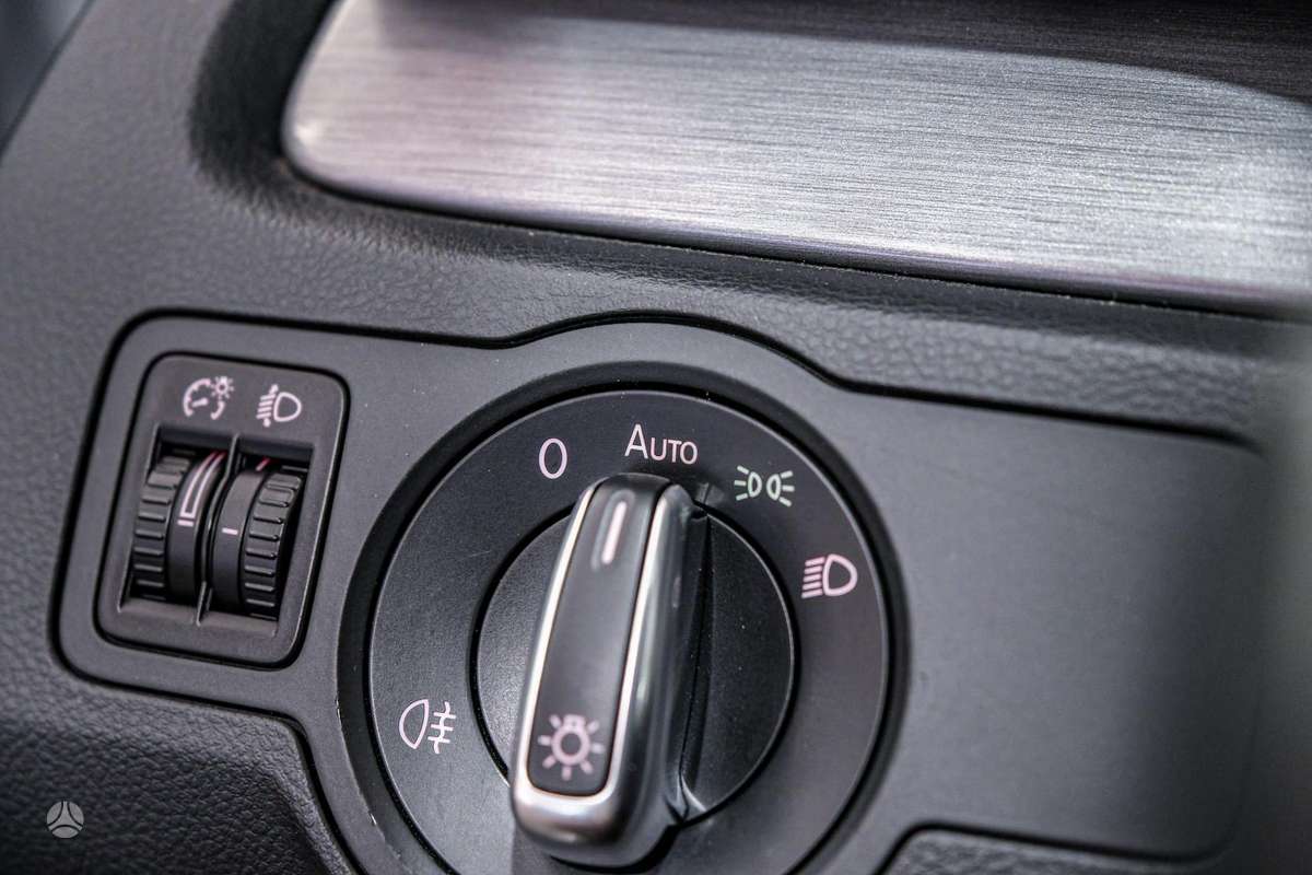 Volkswagen Passat 2013 — photo 15
