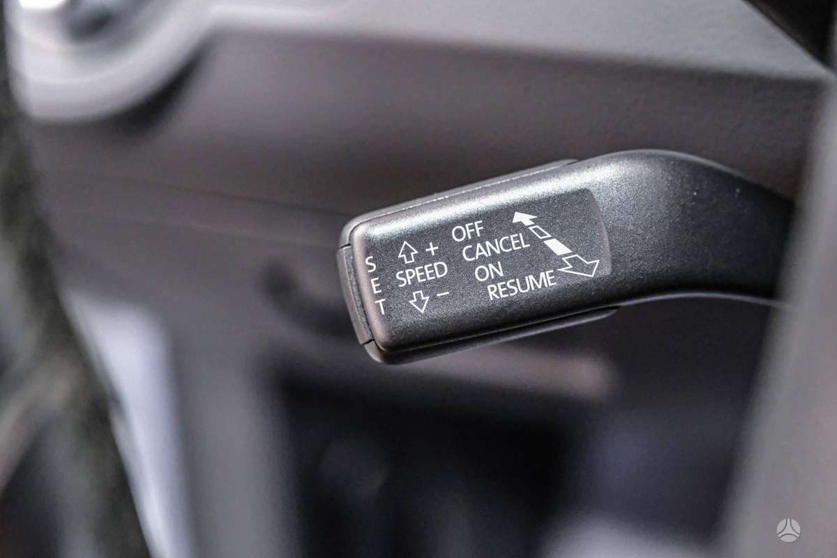 Volkswagen Passat 2013 — photo 16