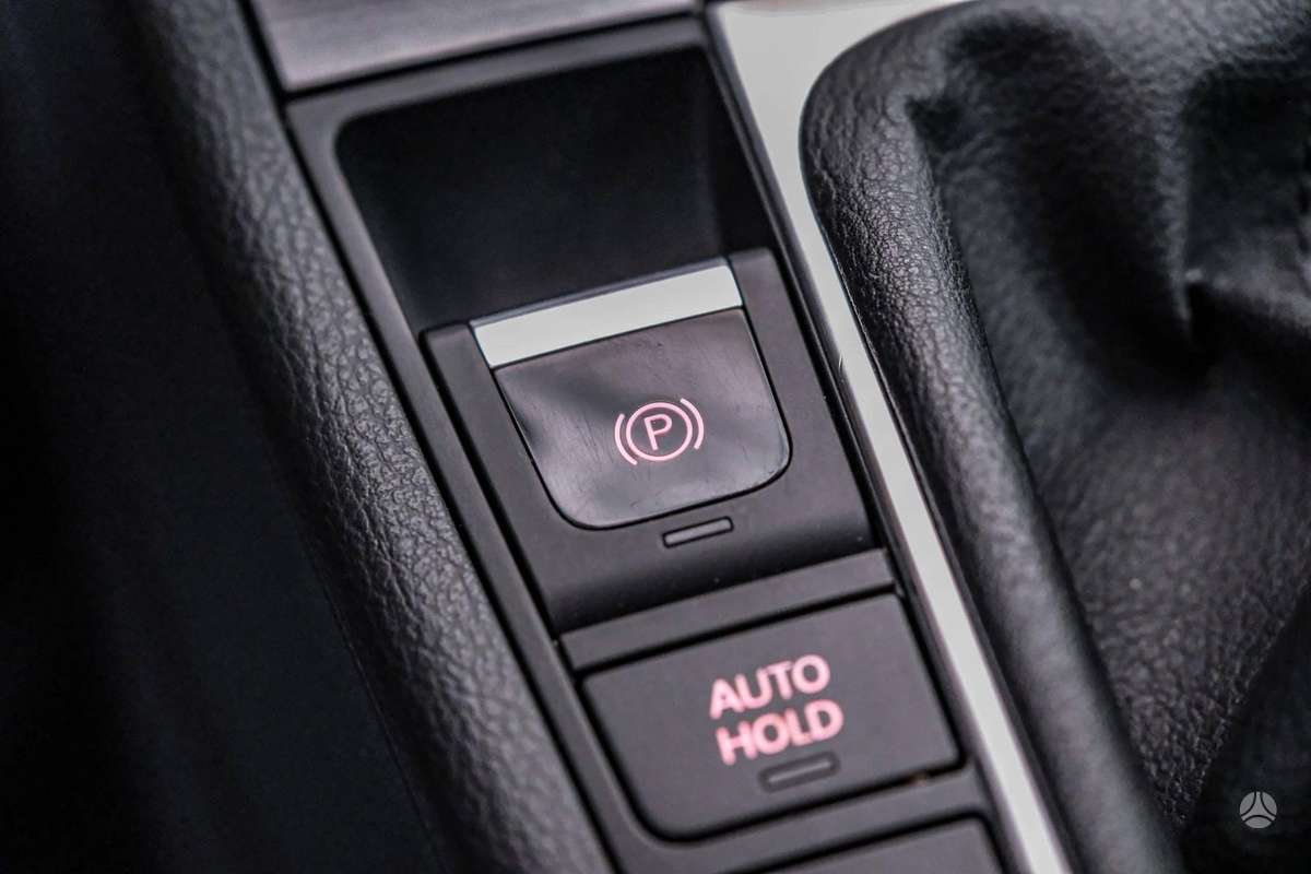 Volkswagen Passat 2013 — photo 23