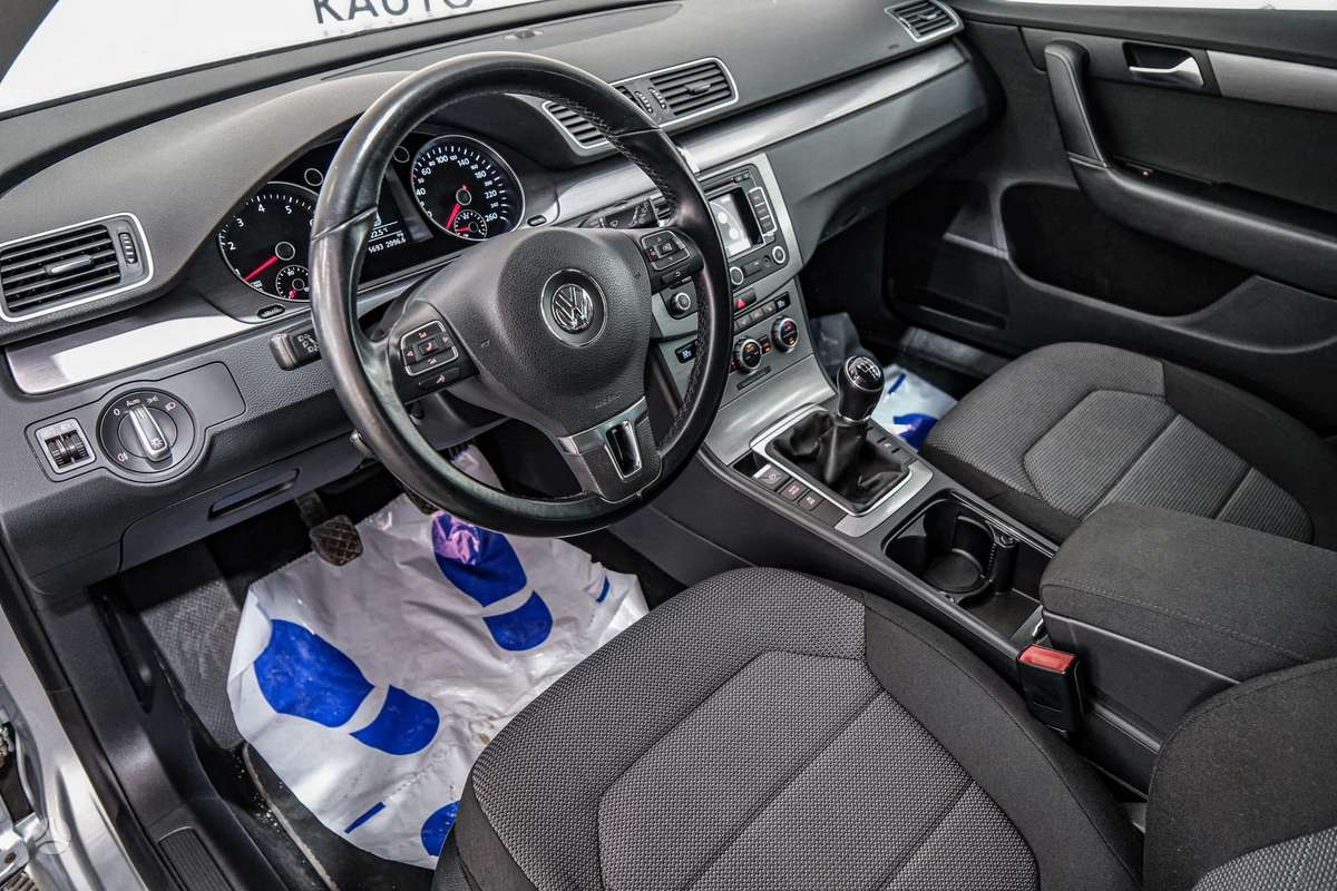 Volkswagen Passat 2013 — photo 5