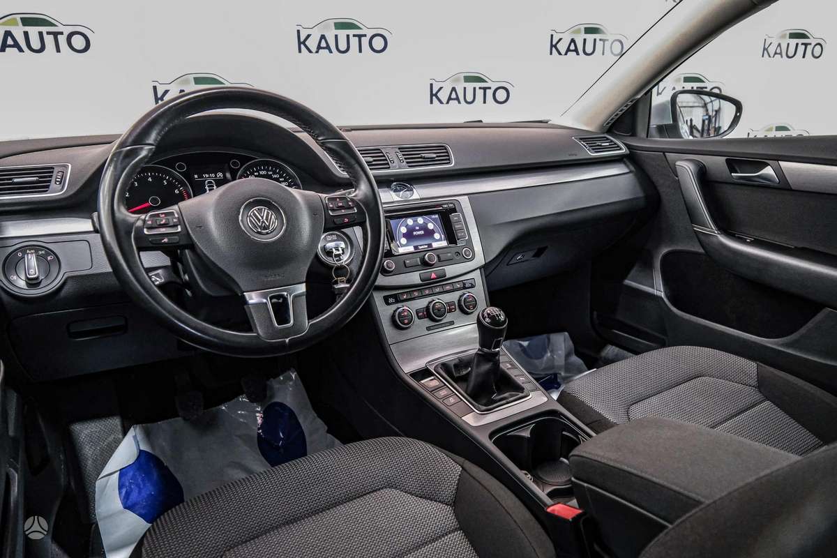 Volkswagen Passat 2013 — photo 7