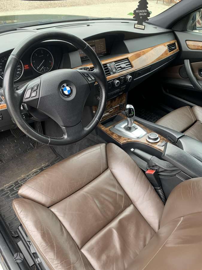 BMW 525 2008 — photo 11