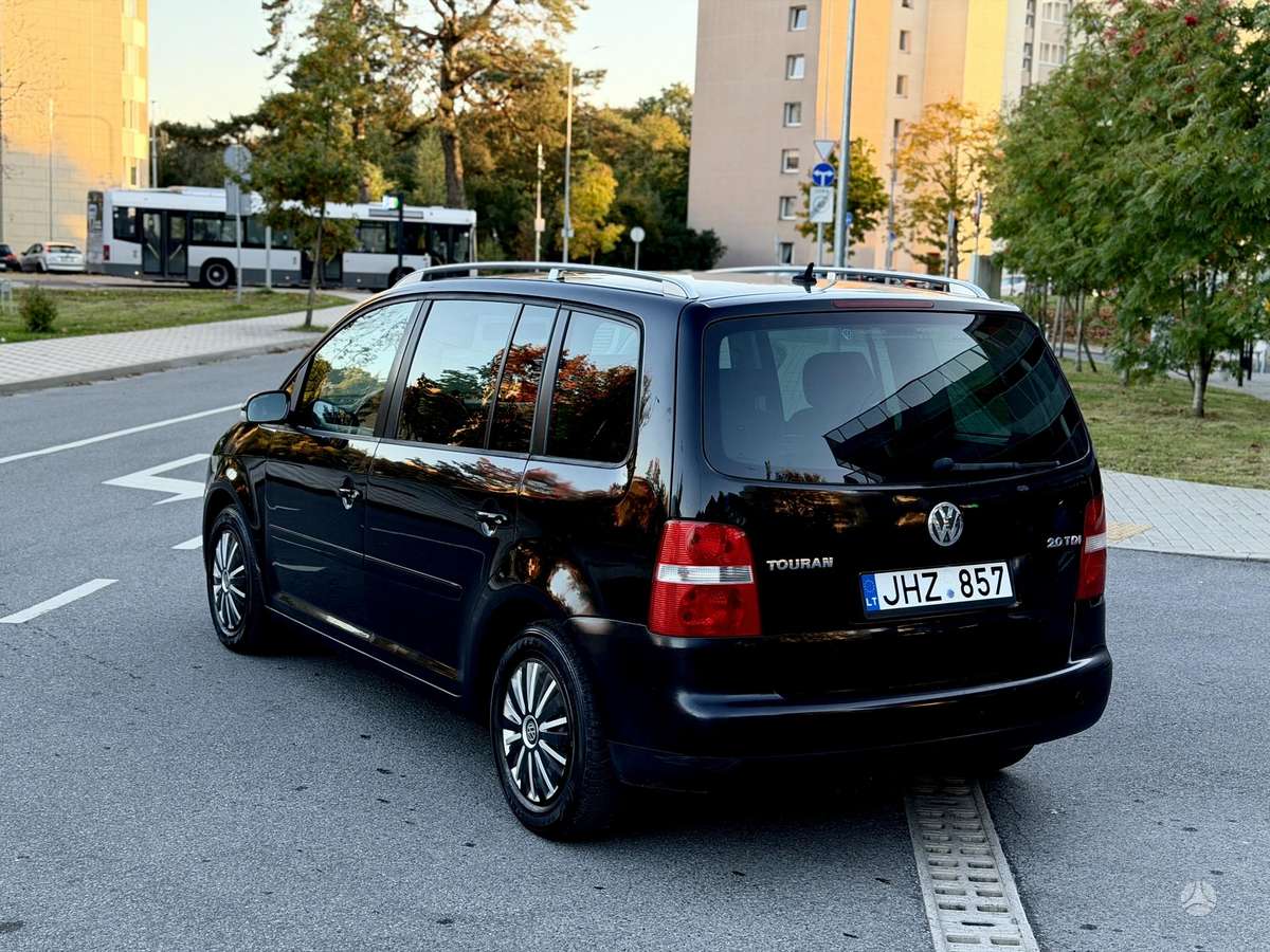 Volkswagen Touran 2006 — двигун 1900 cm³