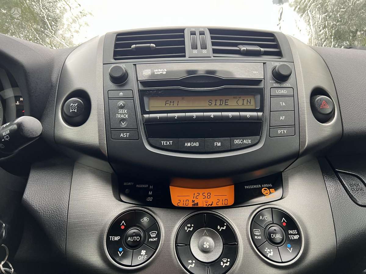 Toyota RAV4 2012 — фото 14